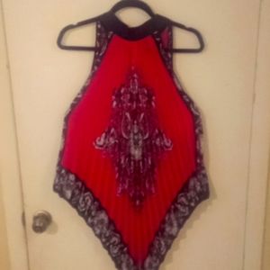 Alfani Woman's top, sleeveless, 100% polyester, tie back collar.